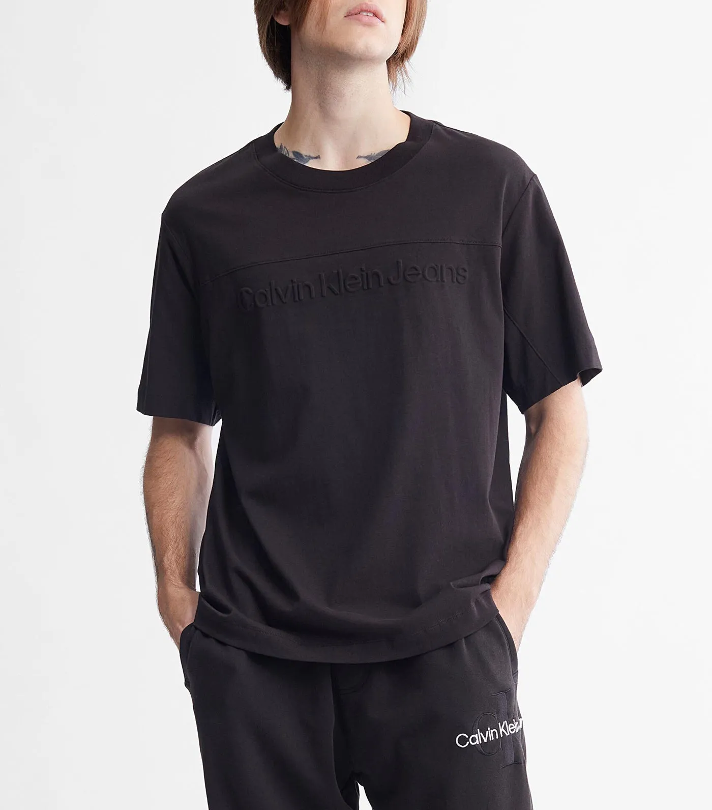 Embossed Institutional Logo Relaxed Tee cK Black