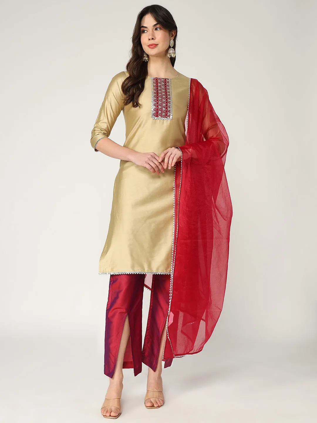 Quarter Sleeves Kurta With Straight Pants And Matching Dupatta Set With Lace Details